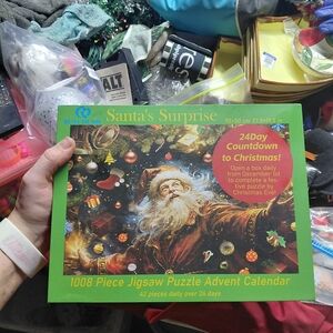 Santa's Surprise" Jigsaw Puzzle Advent Calendar, 1008 piece 70x50cm,27.5x19.5"
